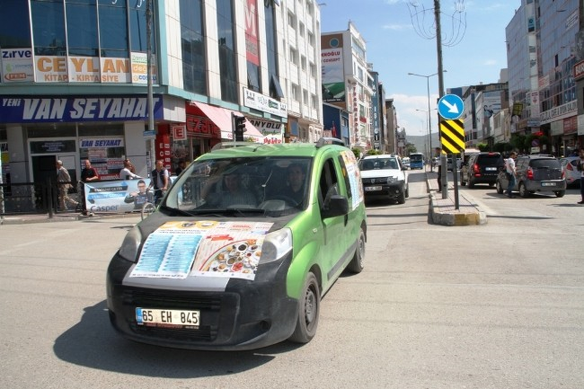 Van\'da Rekor Denemesi Öncesi Şehir Turu