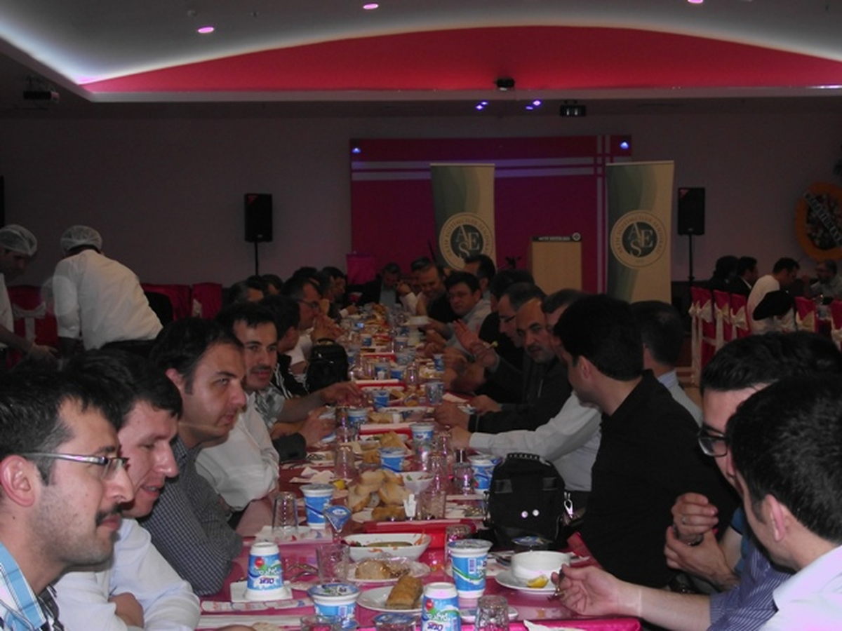 Vezirköprü\'de Esnaf Odalarının Kaynaşma Yemeği