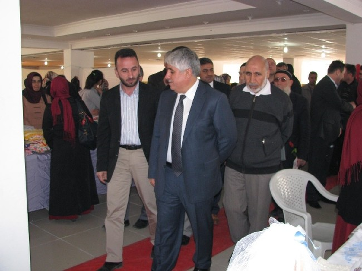 Yardıma Muhtaç Öğrenciler Yararına Kermes
