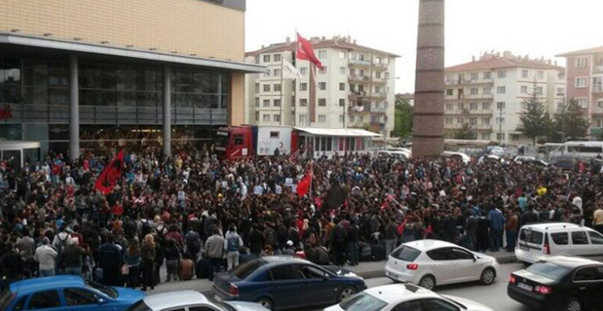 Eskişehir\'de Gezi Parkı Yürüyüşüne 5 Bin Kişi Katıldı