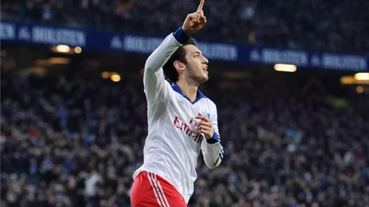 Fenerbahçe\'nin Hedefi Hakan Çalhanoğlu