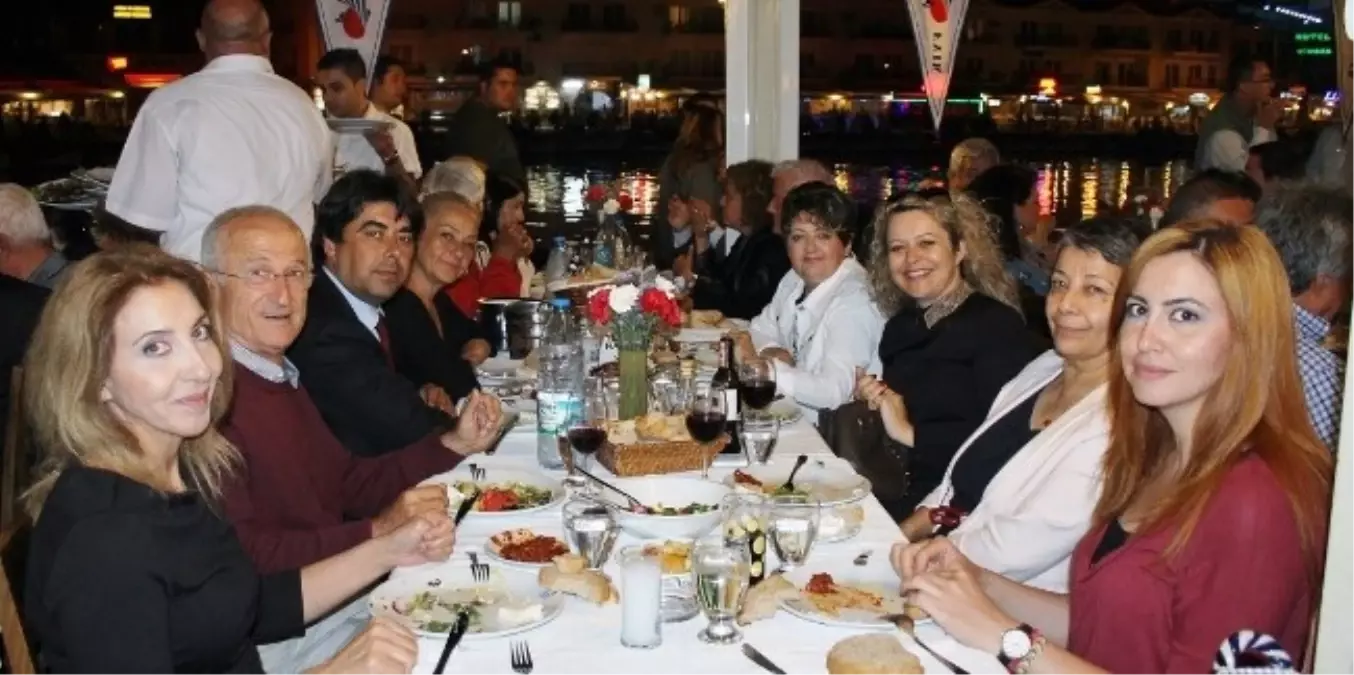 Foça\'da 2014 Yelken Sezonu Açıldı