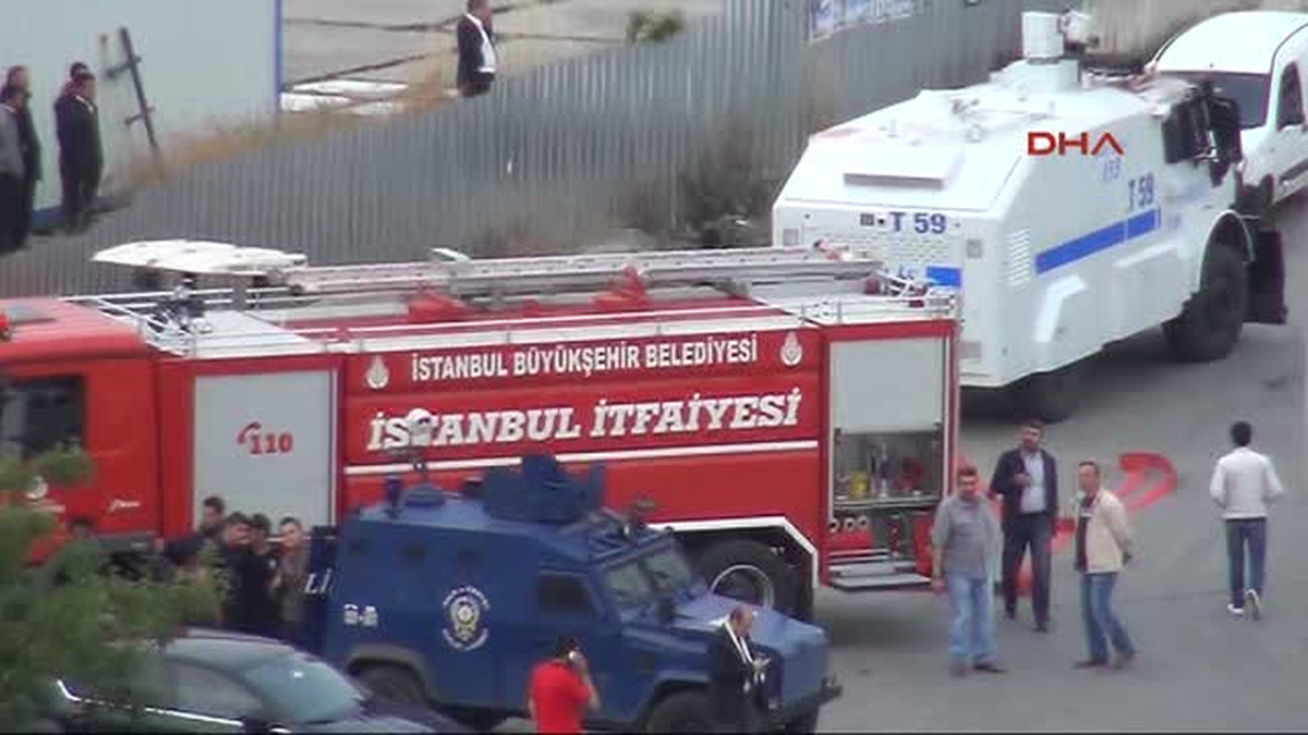 Gazi Mahallesi\'nde Polis Müdahalesi