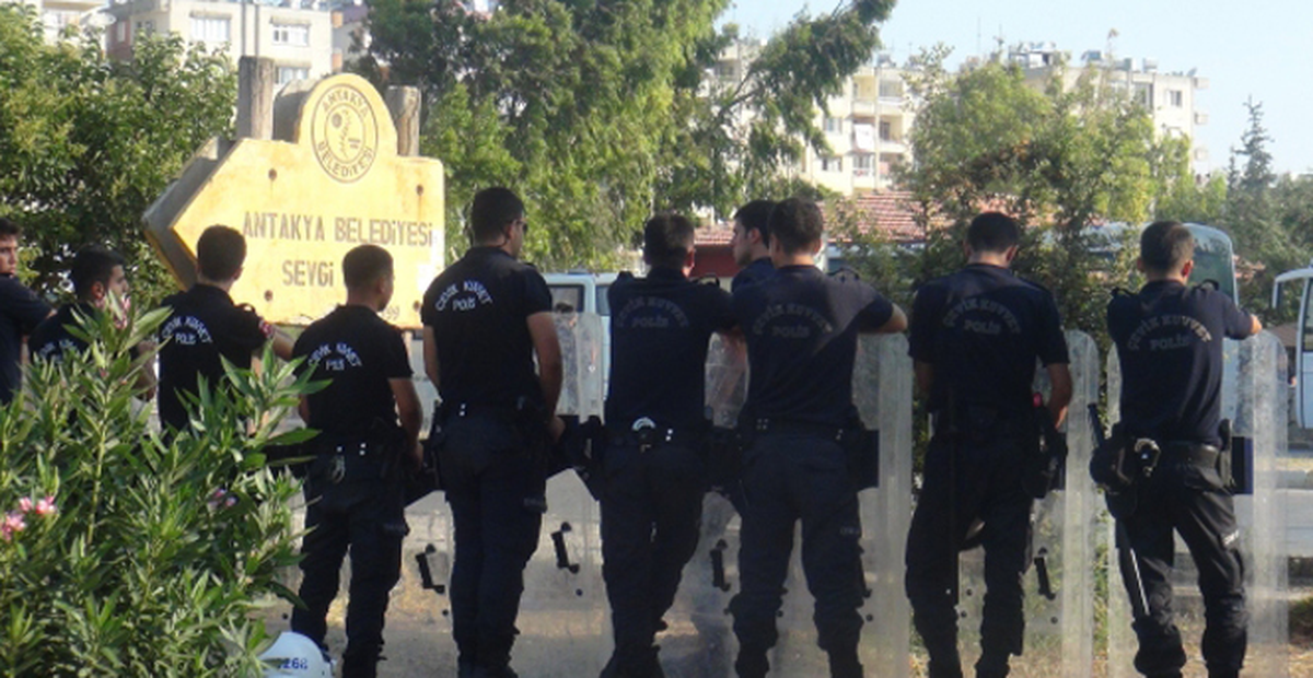 Hatay\'da Gezi Eylemcilerine Polis Müdahale Etti