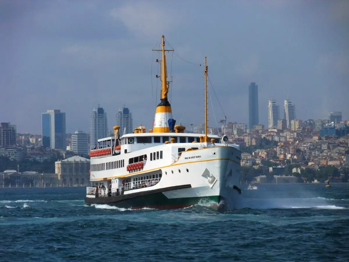 İstanbul\'da Vapur Seferleri İptal Edildi