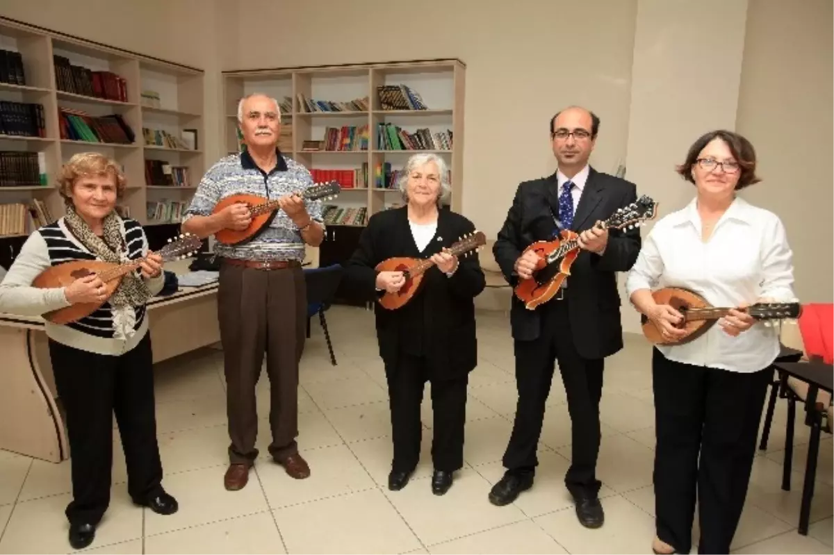 Karabağlar\'da Masal Çarşambaları Finali Yapıldı