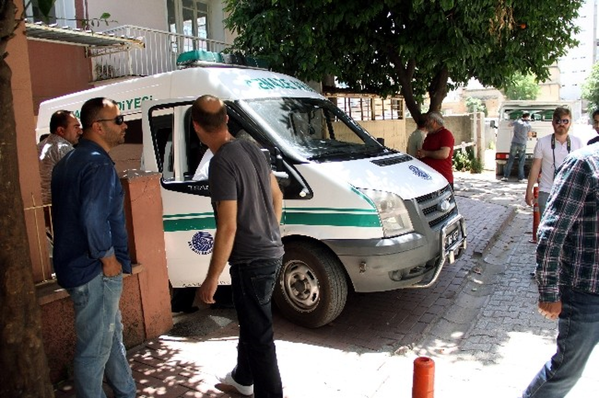 Kayınpederini Öldürüp Kaçtı, Eşinden de Haber Alınamıyor