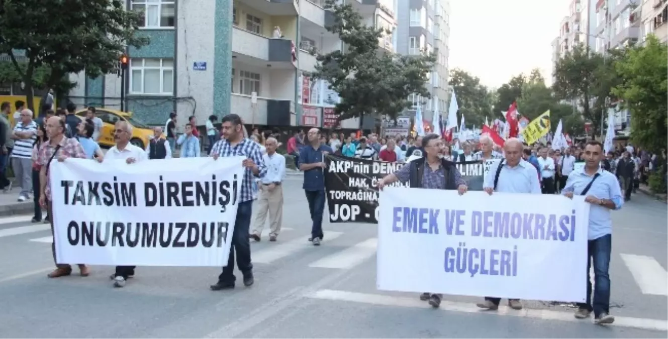 Samsun\'da Gezi Eyleminde Türk Bayrağı Gerginliği