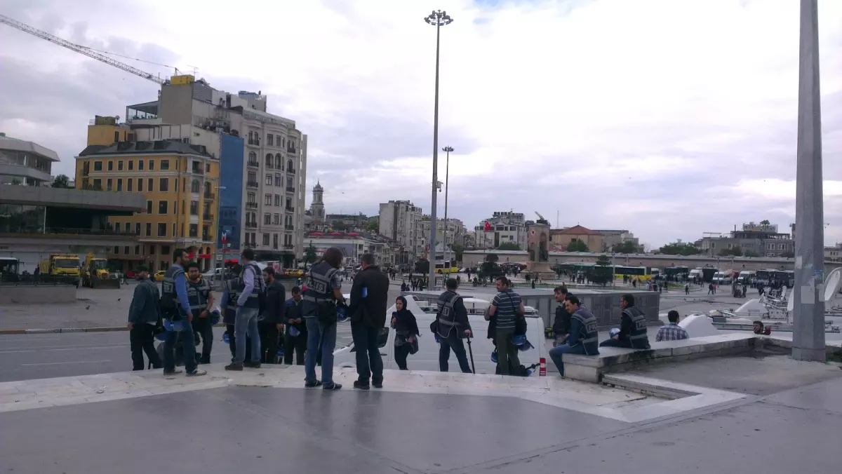 Taksim\'de Güvenlik Önlemleri