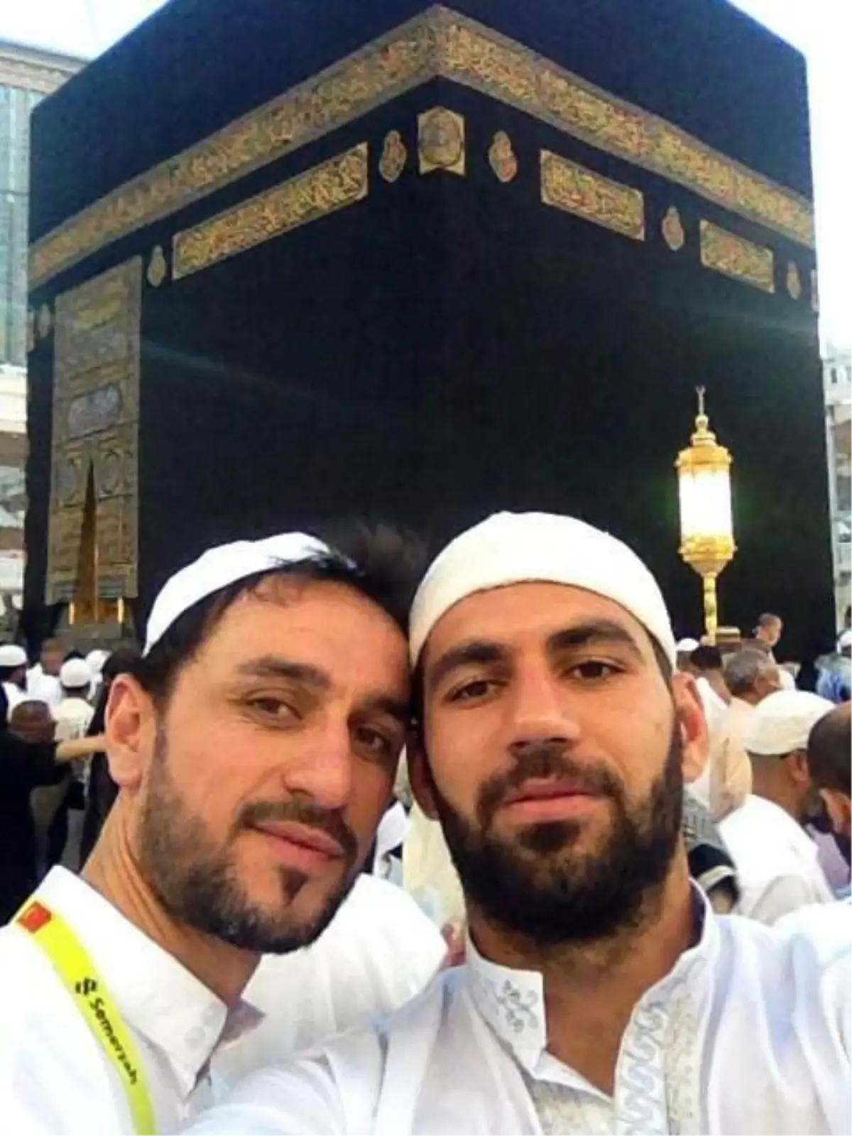 Konyasporlu Futbolculardan Kabe'de Selfie Eleştirisine Cevap