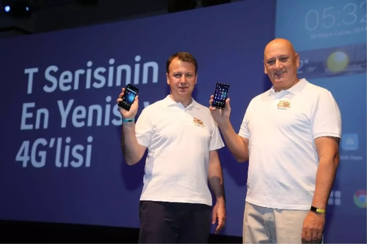 Turkcell 4g Özellikli Telefonu T50\'yi KKTC\'de Tanıttı