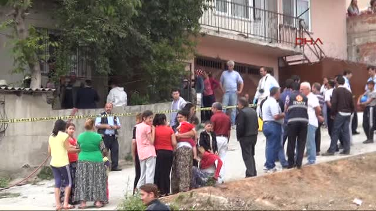 Yaşlı Çift Gecekonduda Çıkan Yangında Öldü
