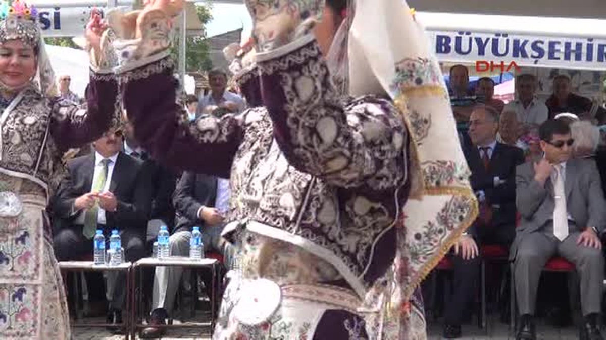 Arınç, Leylek Şenliği\'ne Katıldı