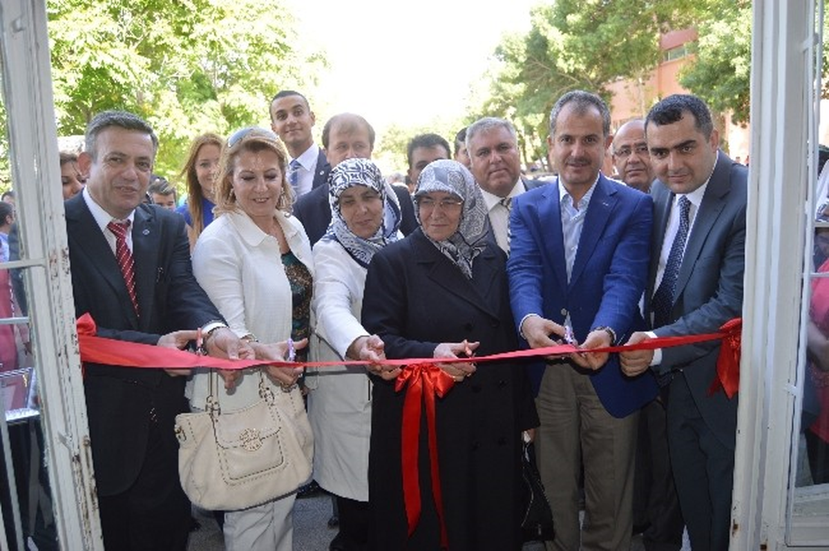 Besni Kız Meslek Lisesinde Yıl Sonu Sergisi Açıldı