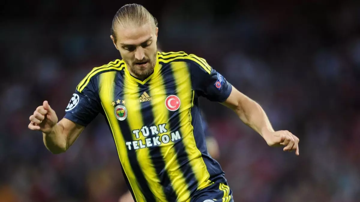 Caner Erkin\'in Fenerbahçe\'yle Sözleşmesi Sona Erdi