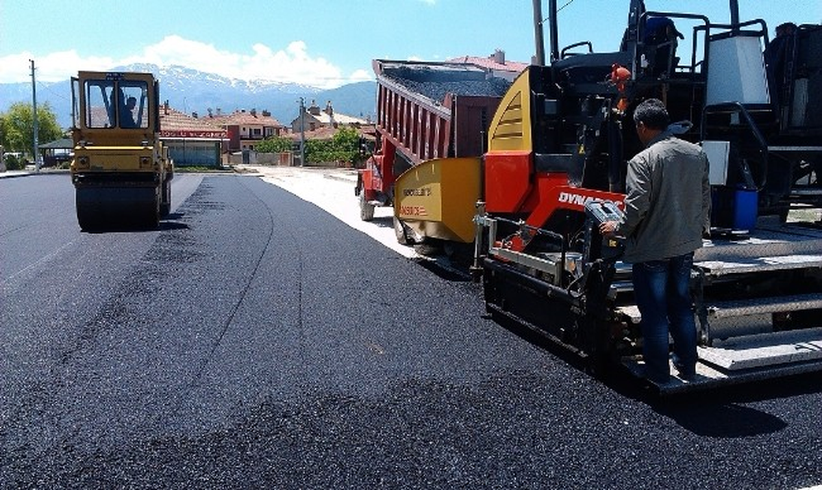 Erzincan Belediyesi\'nin Asfalt Hamlesi Devam Ediyor