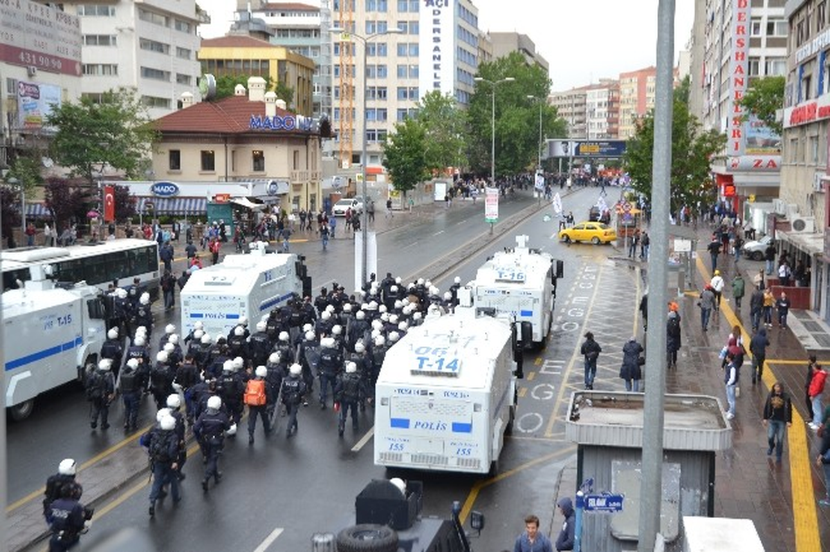 Kızılay\'da Polis Müdahalesi