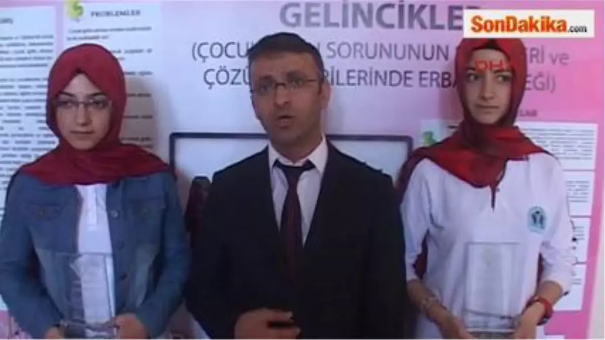 Liseli Kız Öğrenciler Çocuk Evlilikleri Projesi Hazırladı