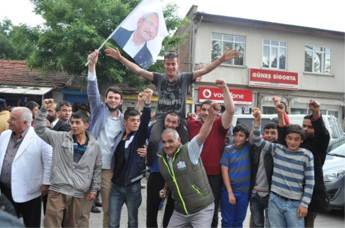Mahmudiye\'de Seçimi CHP Kazandı