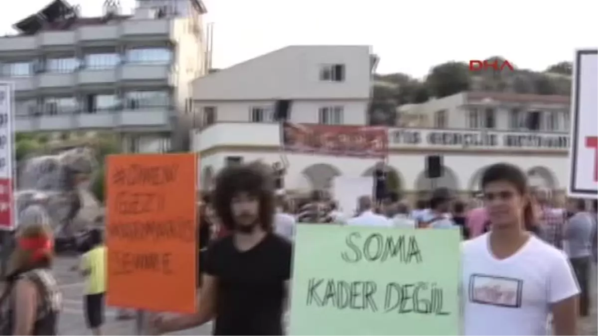 Marmaris\'te Gezi Parkı Anmasında Başbakan Protesto Edildi