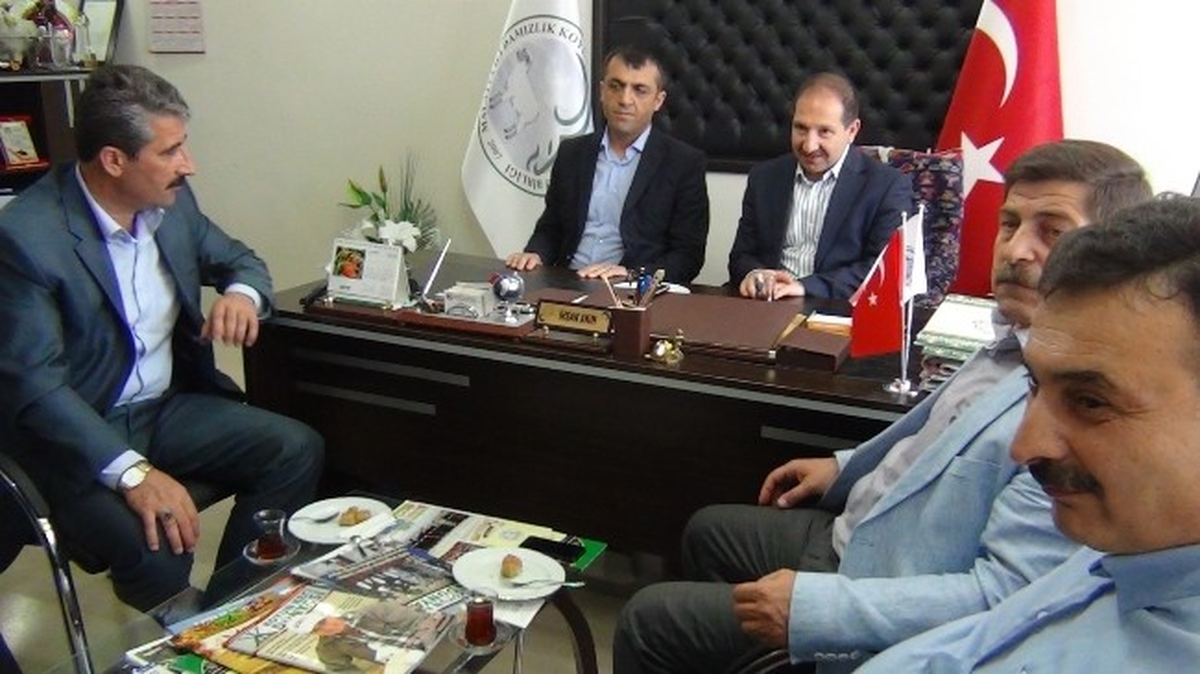 Milletvekili Öz, Başkan Akın\'ı Ziyaret Etti