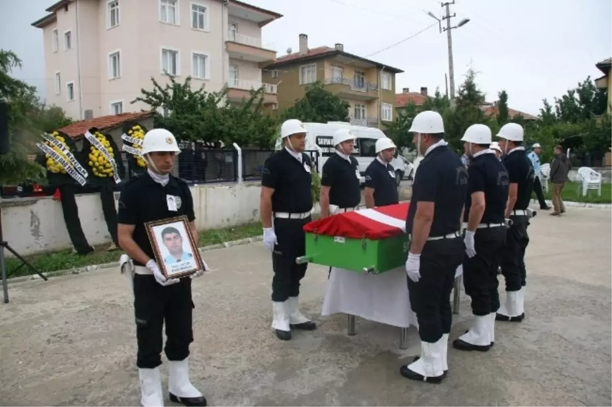 Şehit Polis İçin Tören Düzenlendi