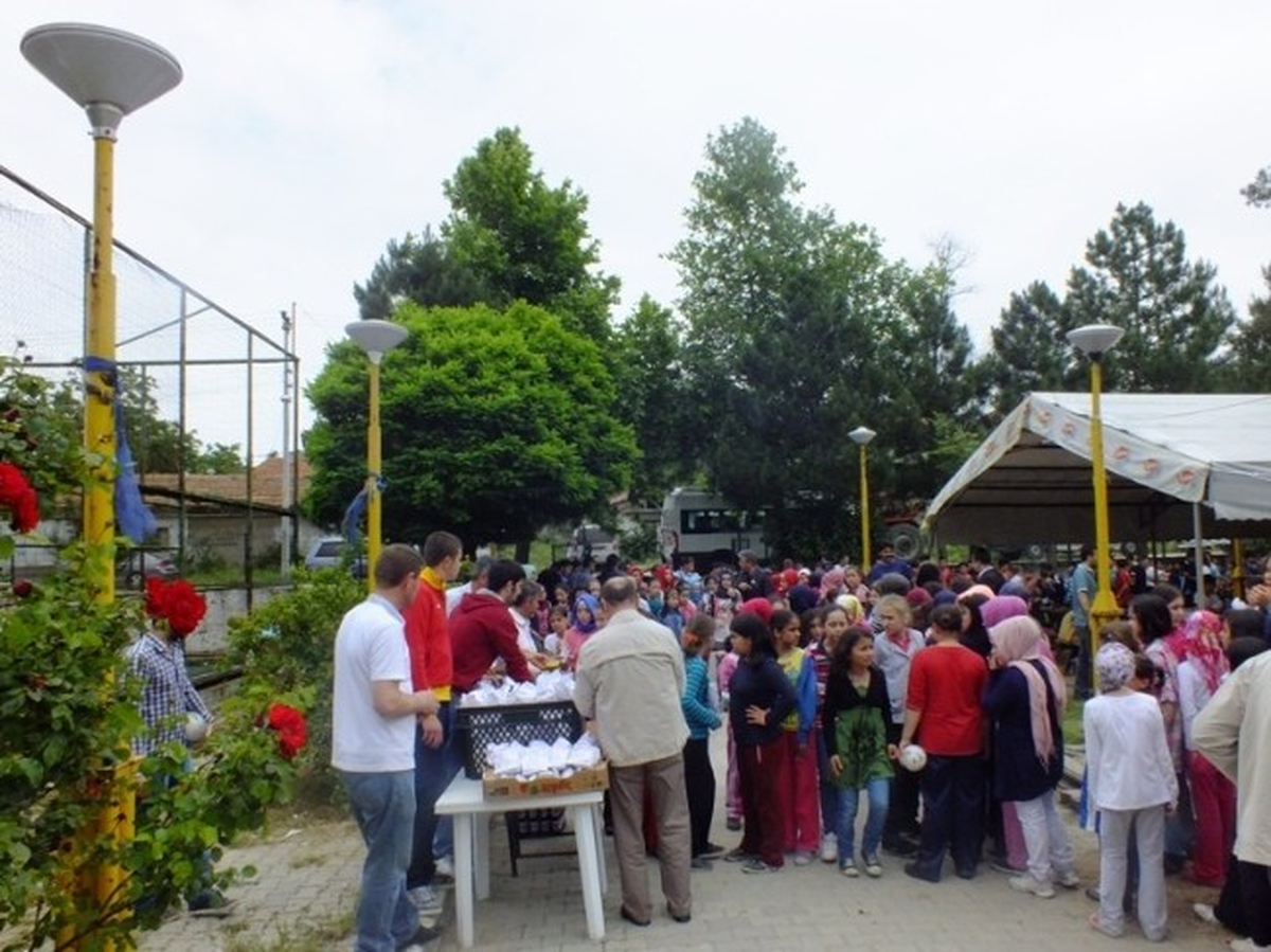 Tekirdağ İmam Hatip Ortaokullarından Şölen Gibi Piknik