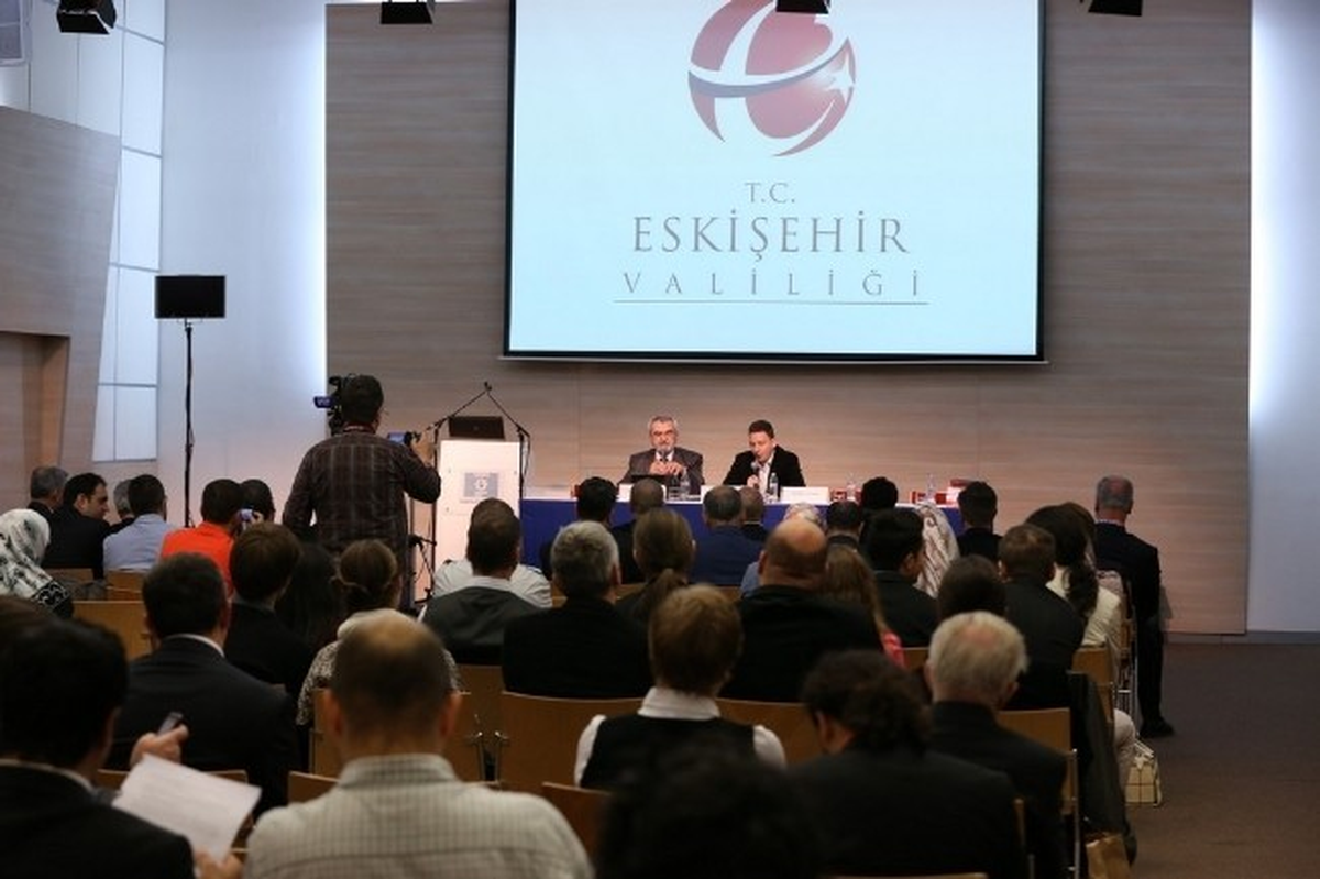 Türk ve Macar Akademisyenler Yunus Emre\'yi Anlattılar