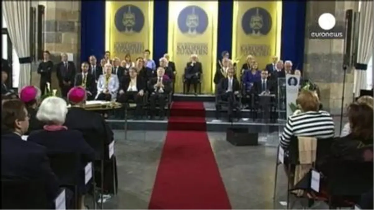 Van Rompuy Recibe El Premio Carlomagno 2014