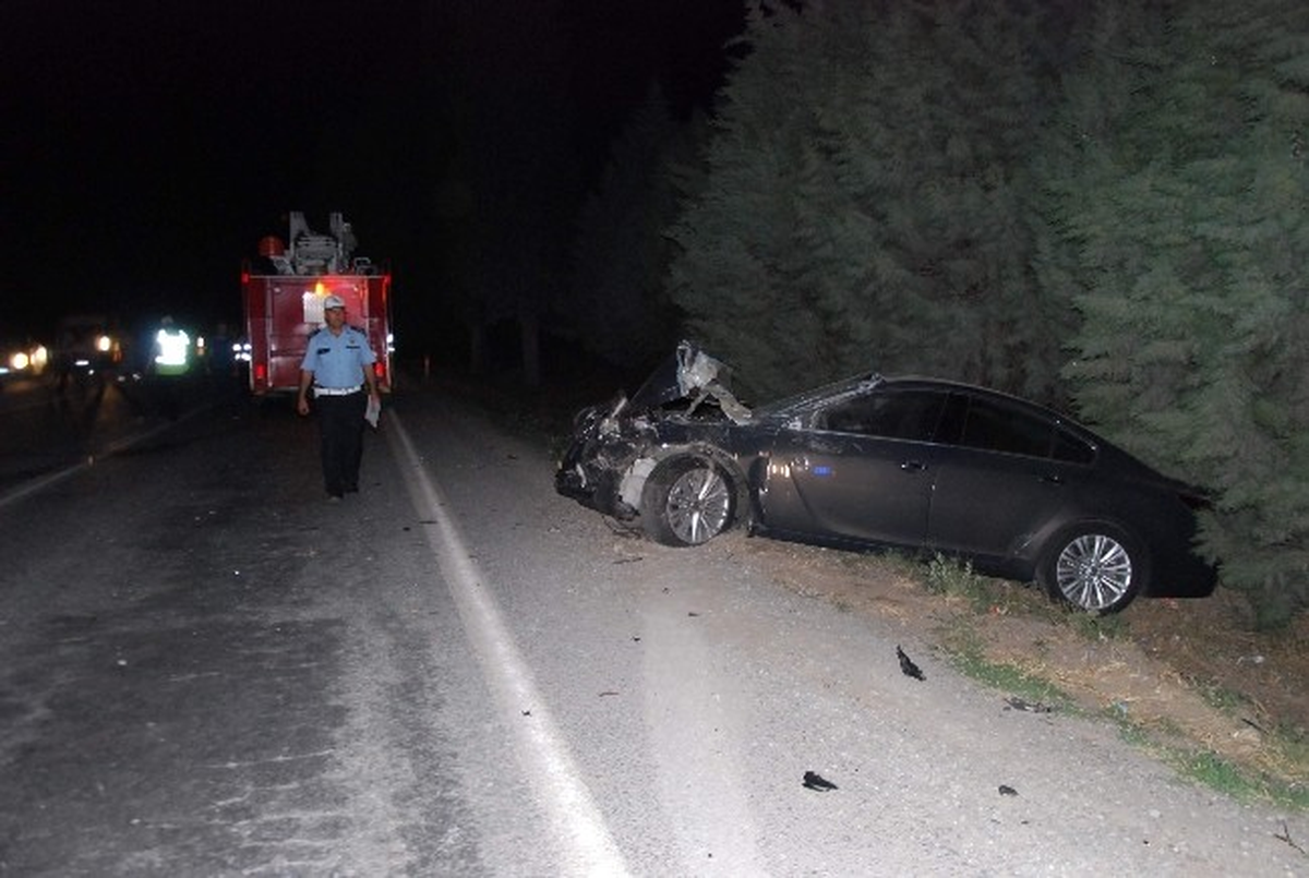 Yolda Araçlar Birbirine Girdi, Facia Ucuz Atlatıldı