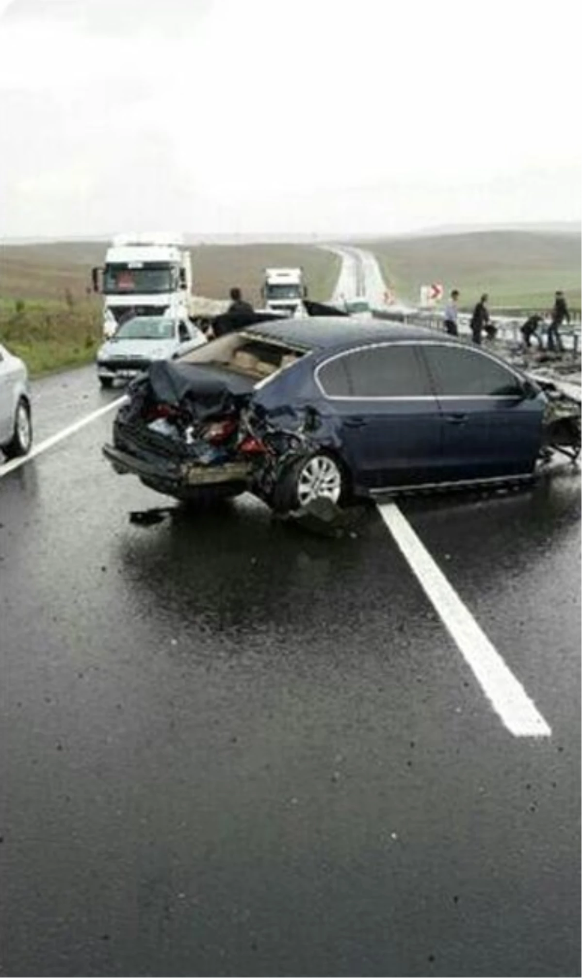 AK Parti Adana Milletvekili Ünüvar, Trafik Kazası Geçirdi