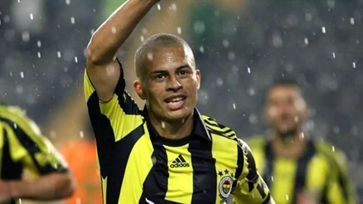 Alex de Souza, İstanbul\'a Geliyor