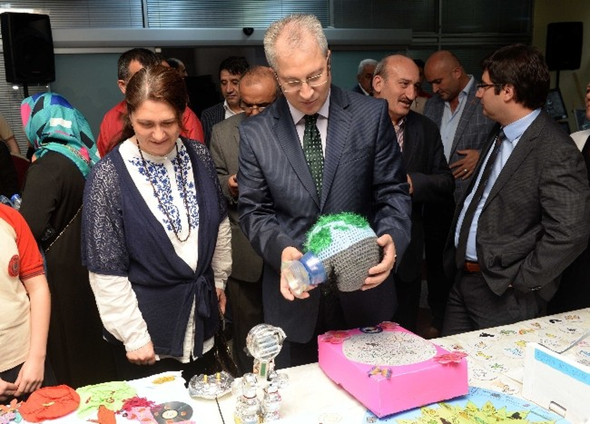 Bağcılarlı Öğrenciler Uyardı: "Enerjiyi İsraf Etmeyin"