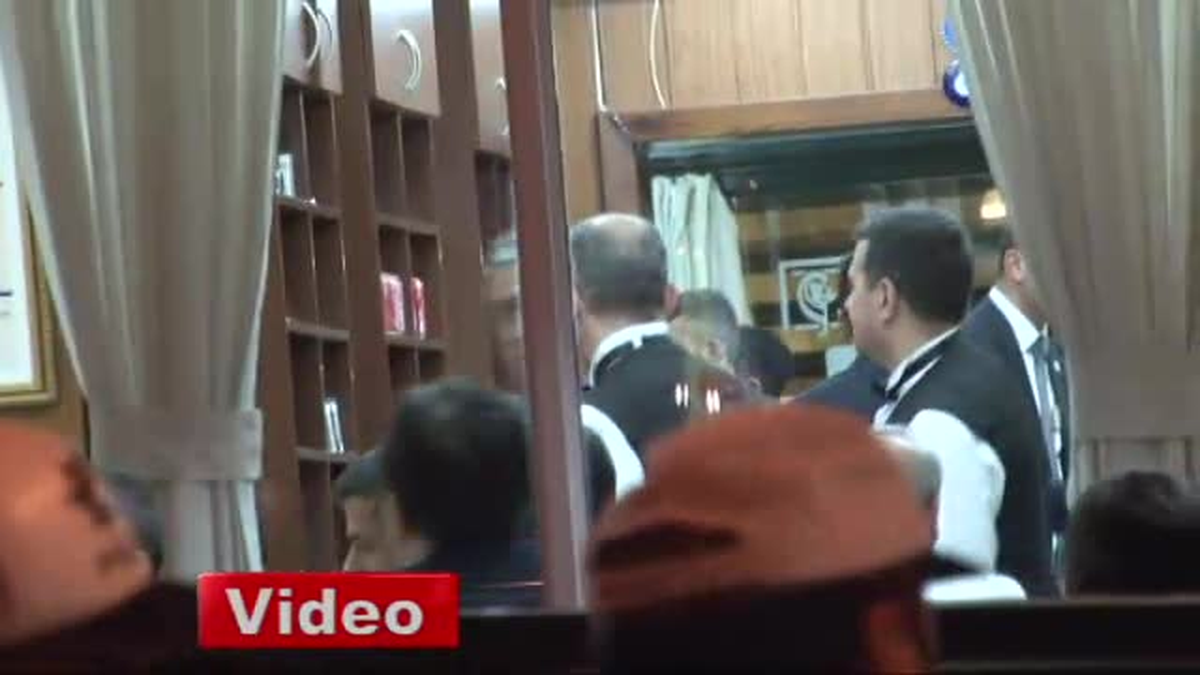 Başbakan Erdoğan Toplantının Ardından Yemek Yedi
