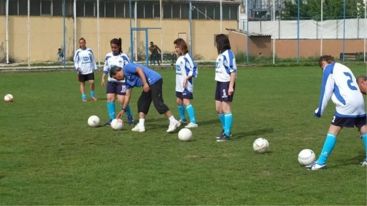 Bozüyükspor Bayan Futbol Takımı Kuruldu