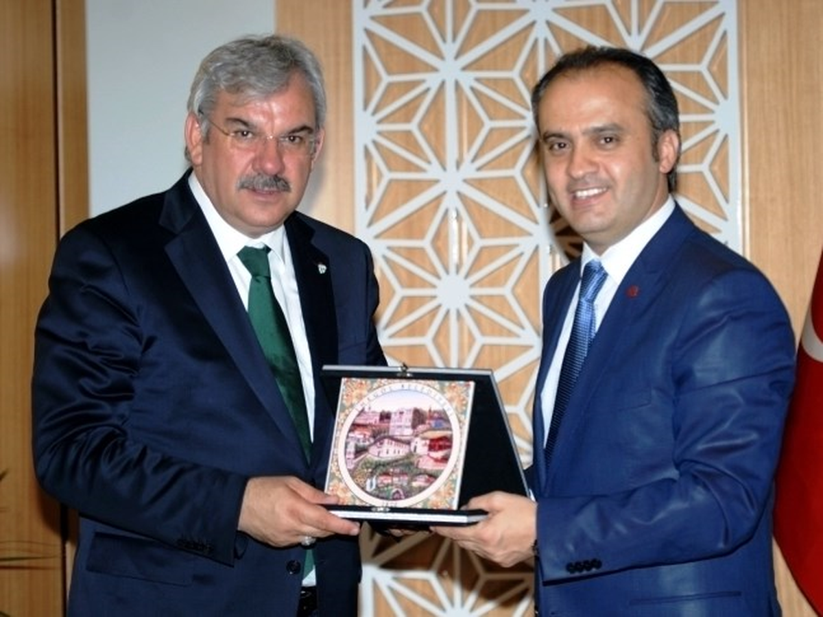 Bursaspor Kulüp Başkanından Alinur Başkana Ziyaret