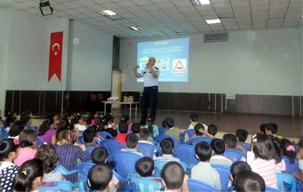 Çocuklara Trafik Eğitimi Verildi