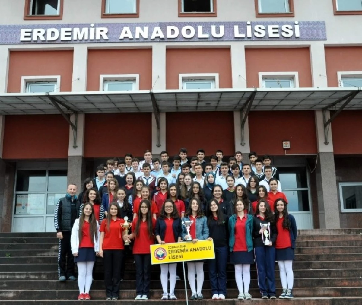 Erdemir Anadolu Lisesi Halk Oyunları Kulübü, Türkiye İkincisi Oldu