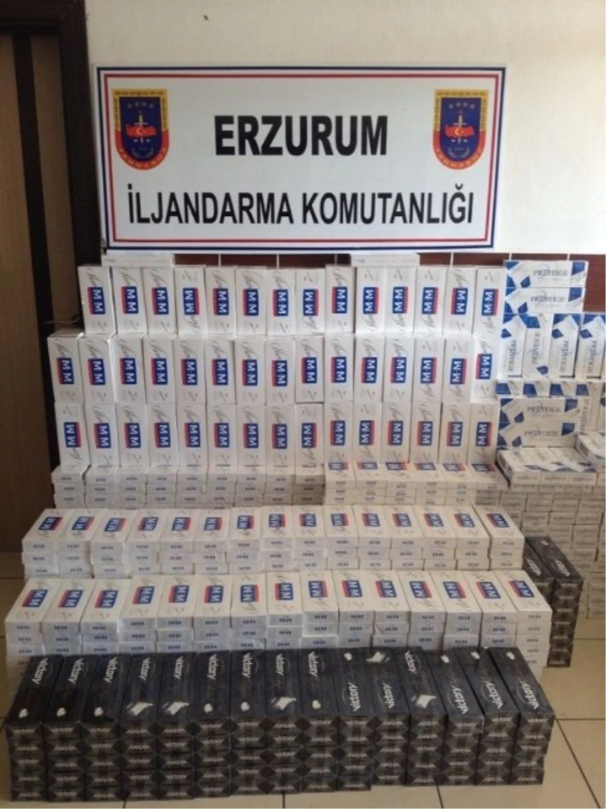 Erzurum\'da 8 Bin 820 Paket Kaçak Sigara Ele Geçirildi