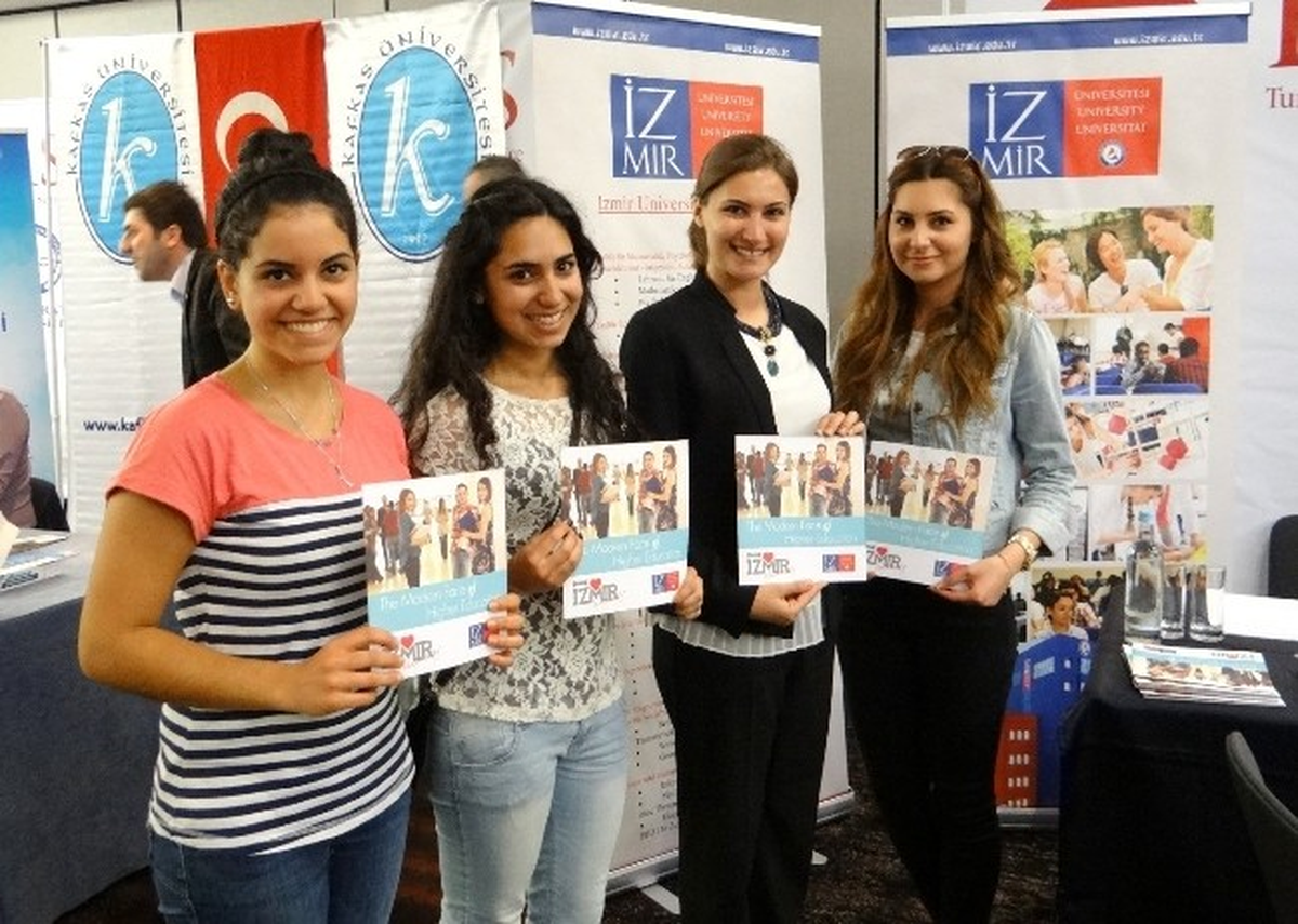 İzmir Üniversitesi\'nden Gurbetçi Üniversite Adaylarına Sınavsız Başvuru İmkanı