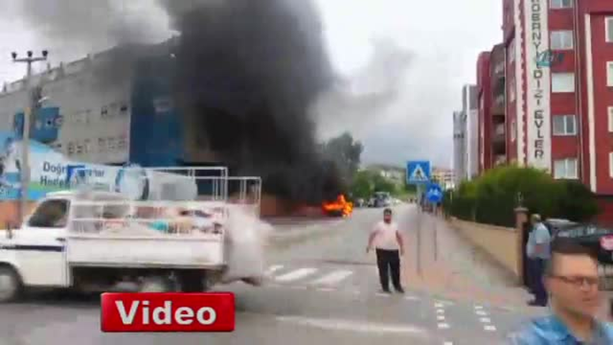 Lpg\'li Otomobil Alev Alev Yandı