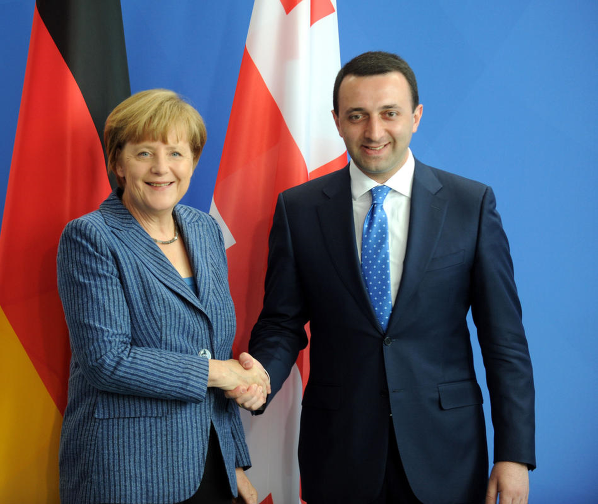 Merkel, Gürcistan Başbakanı Garibaşvili ile Görüştü