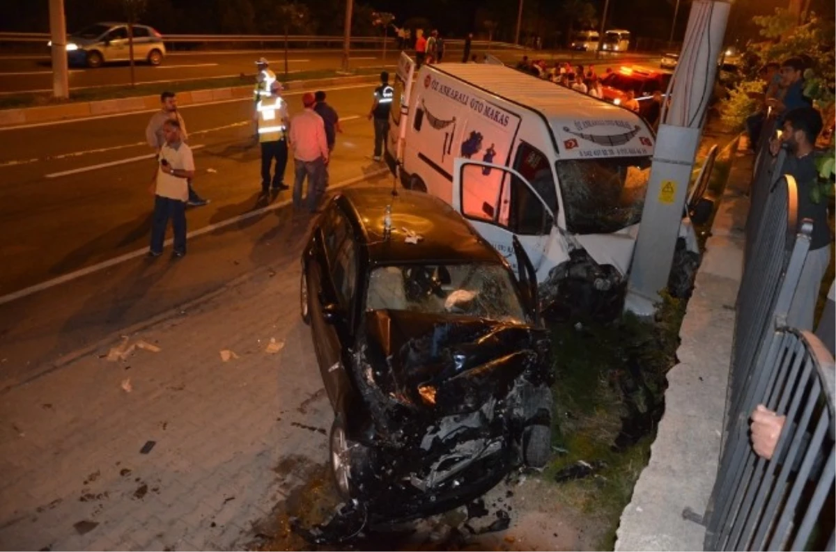 Milas\'ta Kamyonet Karşı Yöne Daldı: 5 Yaralı