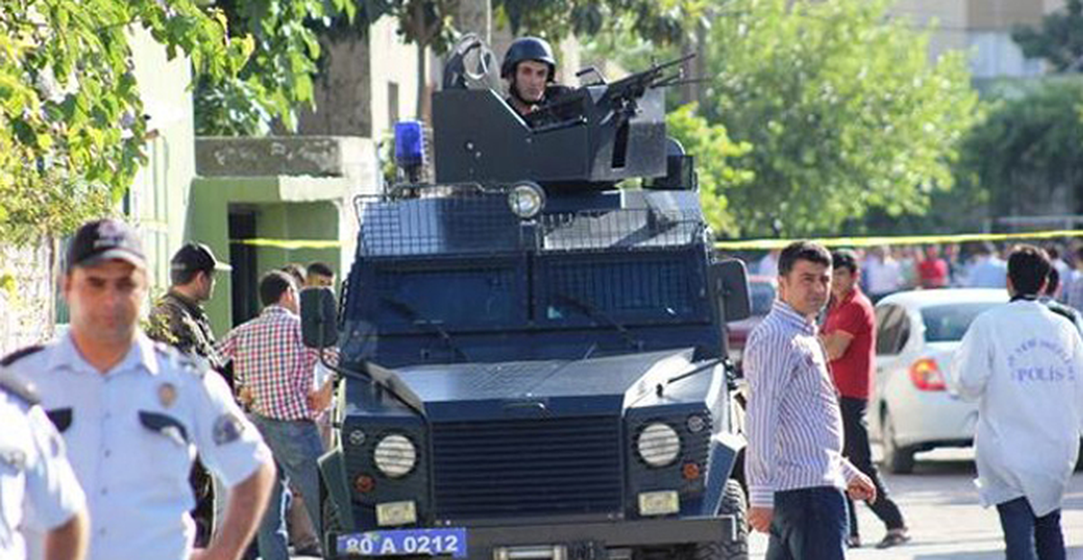 Osmaniye'de Yol Geçme Kavgası: 3'ü Polis 14 Yaralı