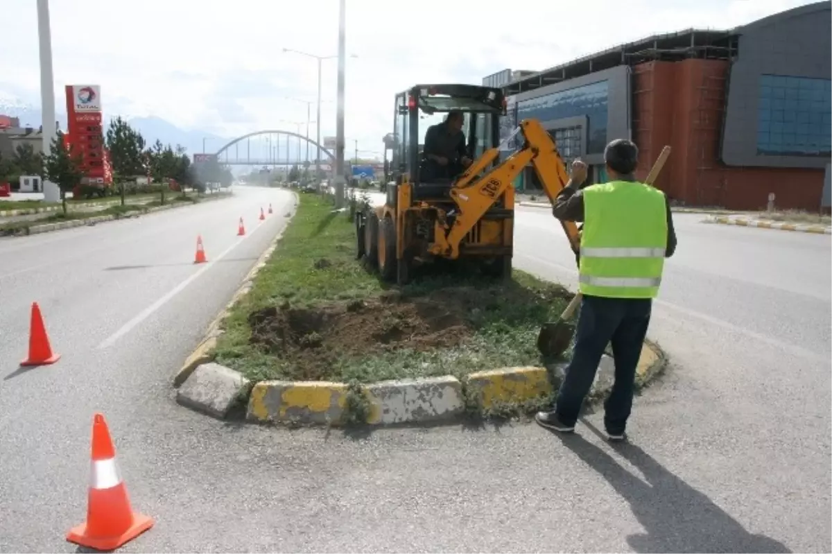 Otomatik Sulama Çalışmaları Devam Ediyor