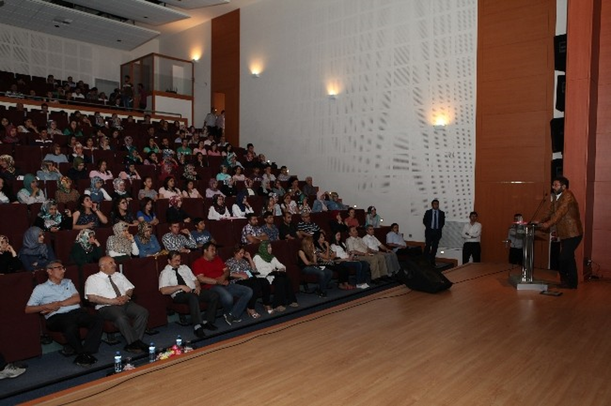 Sinan Yağmur 'Aşkın 7 Hali Bişnev' Adlı Romanını Anlattı