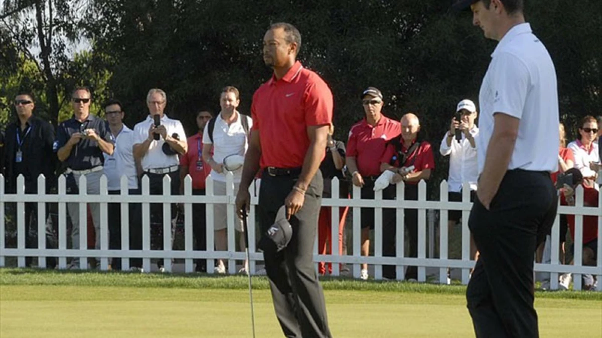 Tiger Woods Atatürk İçin Saygı Duruşunda Bulundu