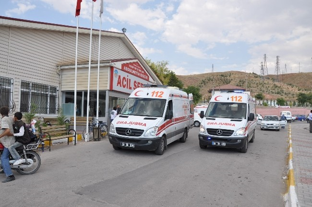 Adh\'ye 5 Yeni Uzman Hekim Atandı