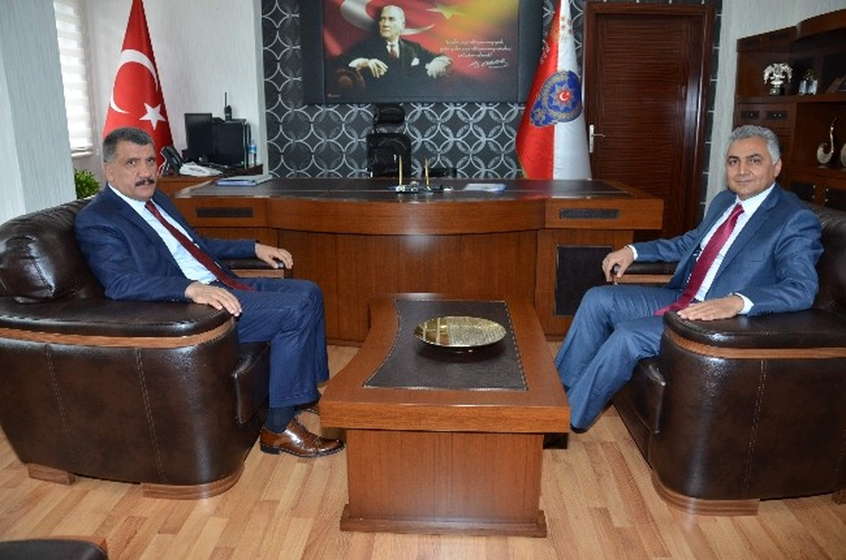 Başkan Selahattin Gürkan\'dan İl Emniyet Müdürü Ömer Urhal\'a Ziyaret