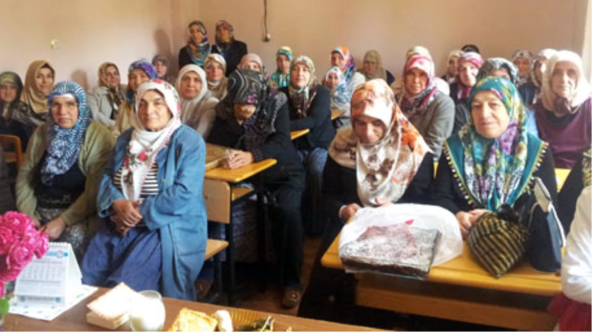 Elazığ\'da Kadınlara Sağlıklı Beslenme Eğitimi Verildi